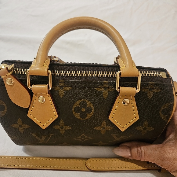 Louis Vuitton Speedy Nano - Picture 3 of 16